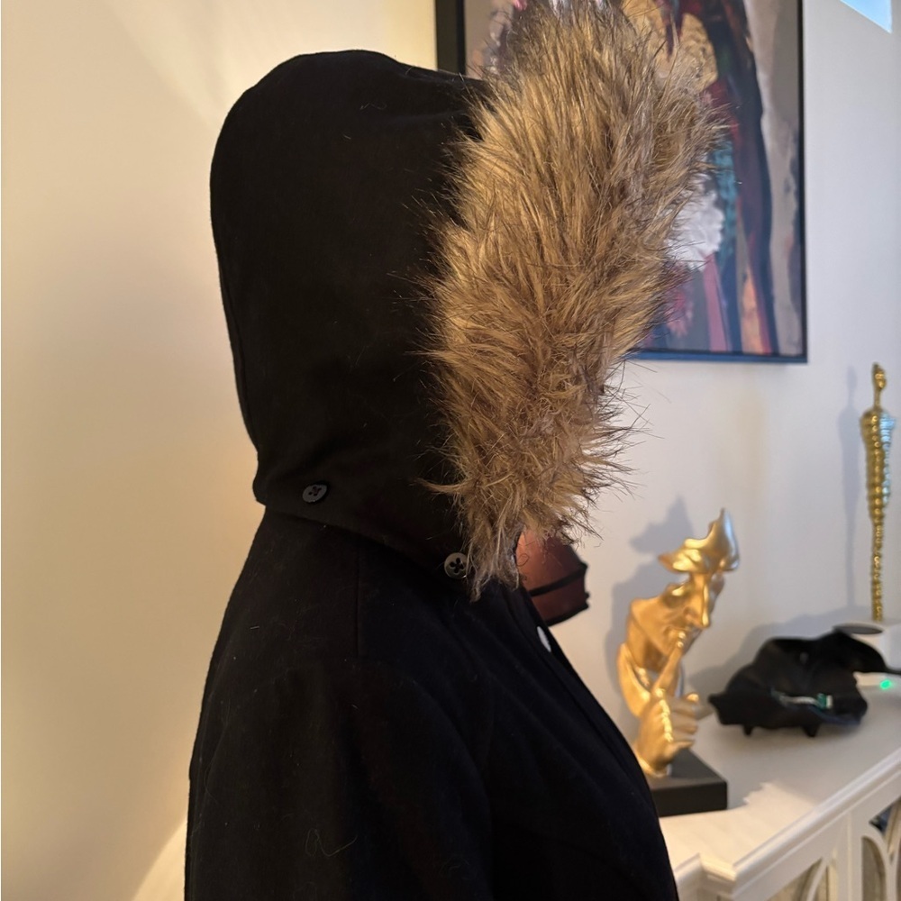 Women's Black Faux Fur-Trimmed Coat - Picture 6 of 16